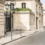 Central Paris, Spacious, Gourmet Kitchen, Historical, Ballroom, Sauna
