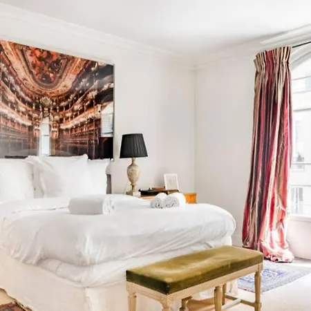 Apartment Central Paris, Spacious, Gourmet Kitchen, Historical, Ballroom, Sauna *