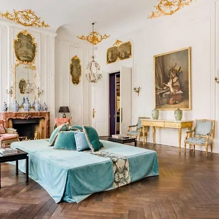 Apartment Central Paris, Spacious, Gourmet Kitchen, Historical, Ballroom, Sauna
