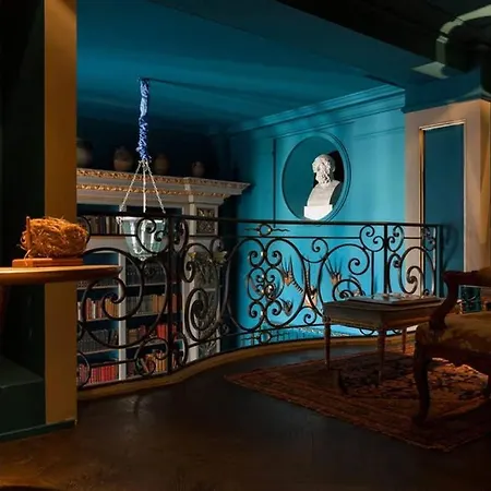 Central Paris, Spacious, Gourmet Kitchen, Historical, Ballroom, Sauna Paris