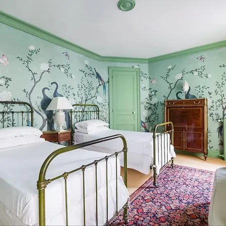 Central Paris, Spacious, Gourmet Kitchen, Historical, Ballroom, Sauna