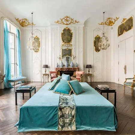 Apartment Central Paris, Spacious, Gourmet Kitchen, Historical, Ballroom, Sauna