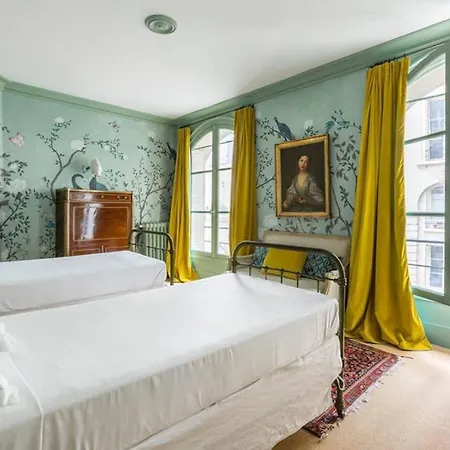 Apartment Central Paris, Spacious, Gourmet Kitchen, Historical, Ballroom, Sauna Paris